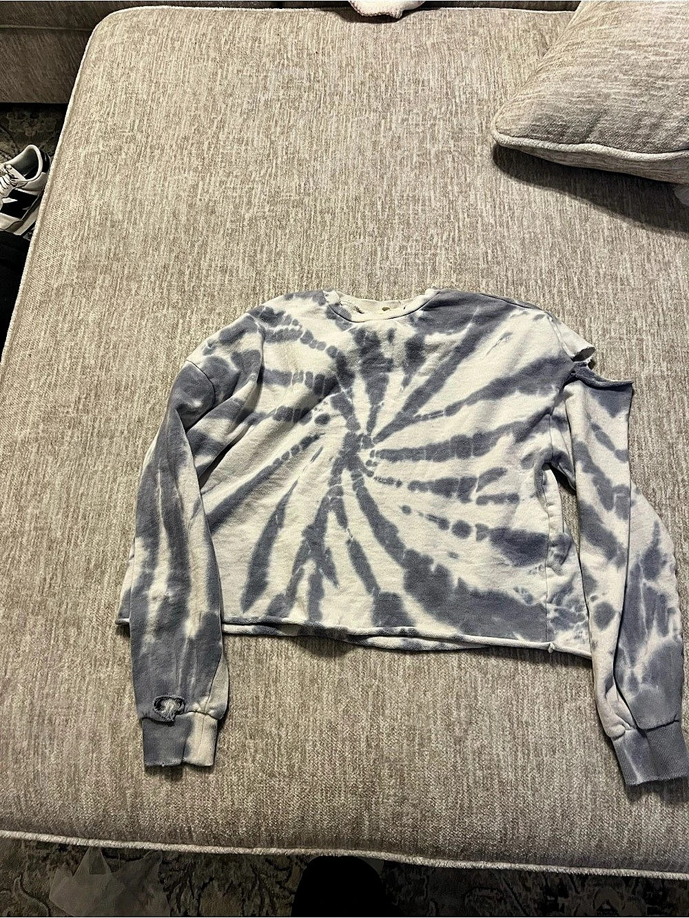 Gilded Intent Tie-Dye Cropped Sweatshirt Blue & White Medium